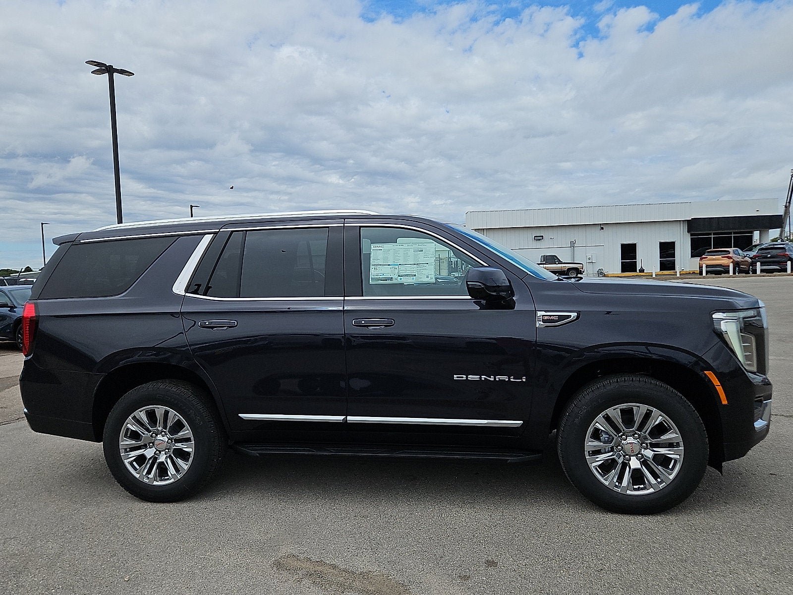 New 2026 GMC Yukon Denali w/ Advanced Technology Package AWD/4WD image 6