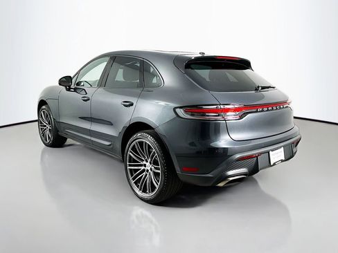 Used 2025 Porsche Macan image 3