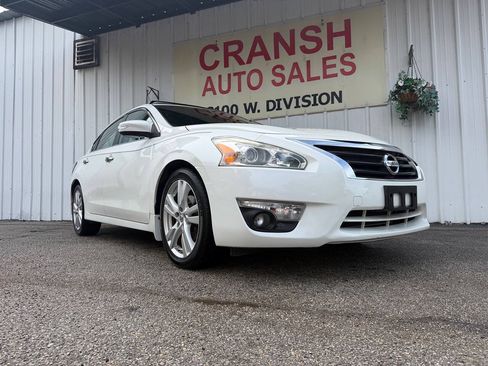 Used 2015 Nissan Altima 3.5 SL FWD image 1