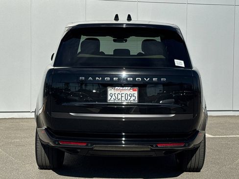 Certified 2025 Land Rover Range Rover SE AWD/4WD image 4
