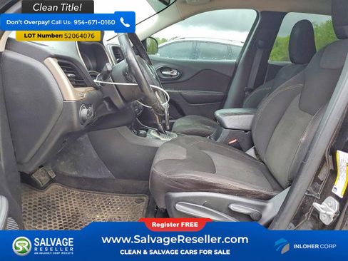 Used 2015 Jeep Cherokee Latitude w/ Cold Weather Group AWD/4WD image 9