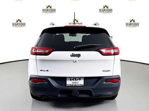 Used 2016 Jeep Cherokee Latitude w/ Comfort/Convenience Group AWD/4WD image 6