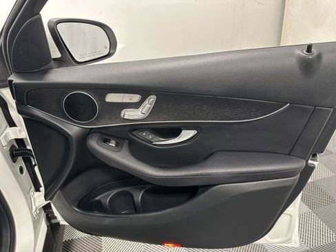 Used 2021 Mercedes-Benz GLC 300 4MATIC image 33