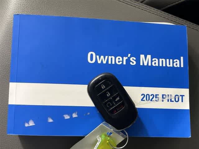 Used 2025 Honda Pilot EX-L image 38