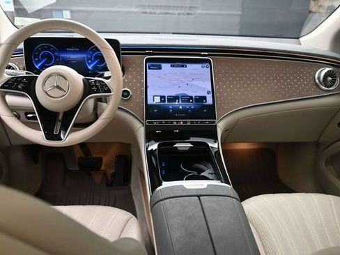 Certified 2023 Mercedes-Benz EQS 450+ SUV image 9