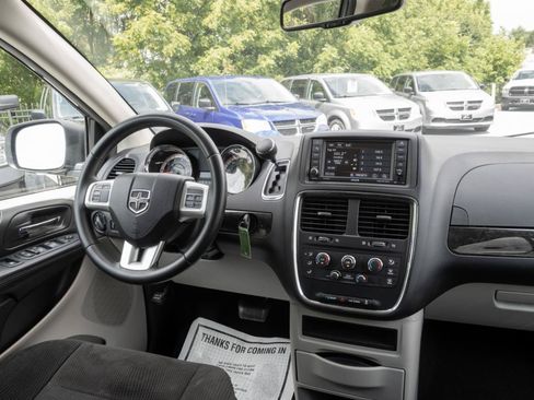 Used 2017 Dodge Grand Caravan SE w/ Power Window Group FWD image 21
