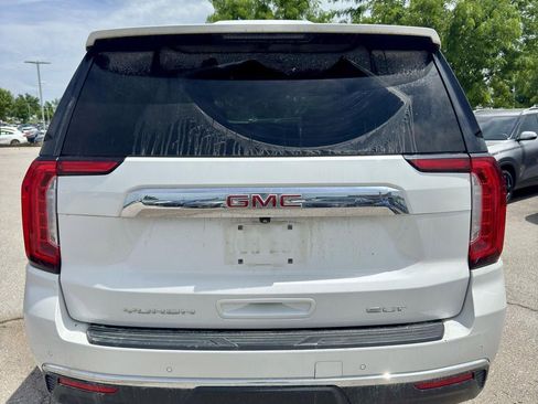 Used 2021 GMC Yukon SLT w/ SLT Luxury Plus Package AWD/4WD image 4