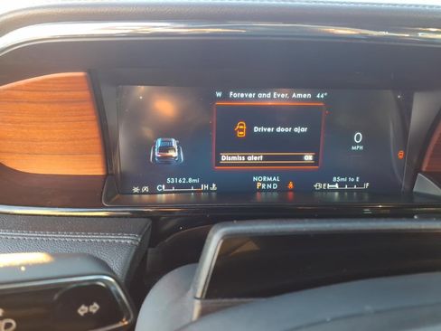 Used 2024 Lincoln Navigator Reserve image 11