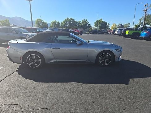 Used 2024 Ford Mustang Premium image 4