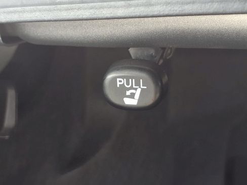Used 2023 Toyota Camry SE w/ Convenience Package FWD image 24