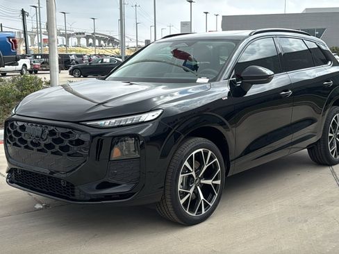 New 2026 Audi Q3 quattro 2.0T AWD/4WD image 3