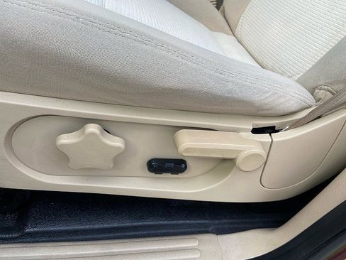 Used 2007 Ford Explorer Sport Trac Limited image 11