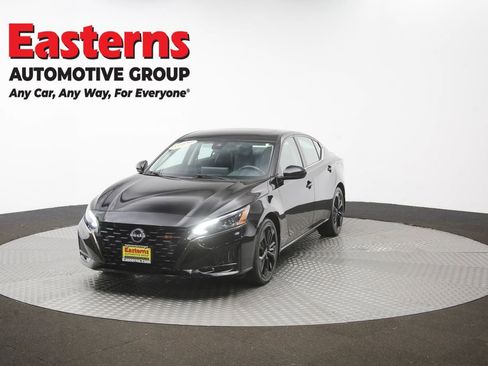 Used 2023 Nissan Altima 2.5 SR w/ SR Premium Package FWD image 55