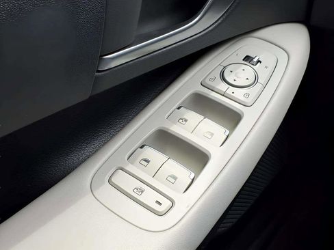 Certified 2023 Hyundai Sonata SE FWD image 18