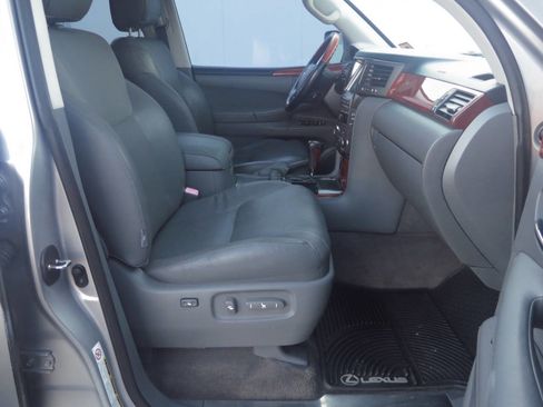 Used 2008 Lexus LX 570 4WD image 27