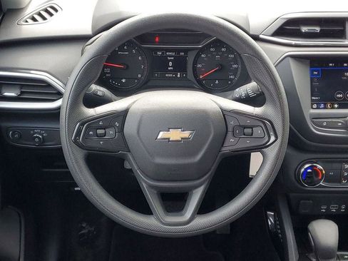 Used 2023 Chevrolet TrailBlazer LS image 25