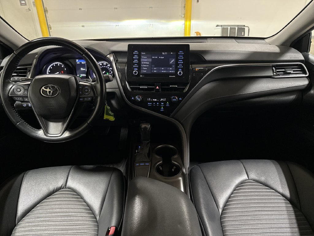 Used 2023 Toyota Camry SE FWD image 10