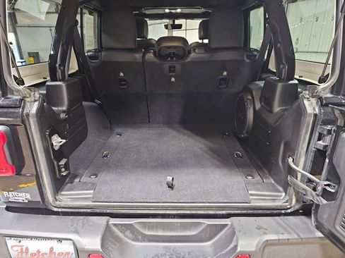 Used 2021 Jeep Wrangler Unlimited Rubicon image 21