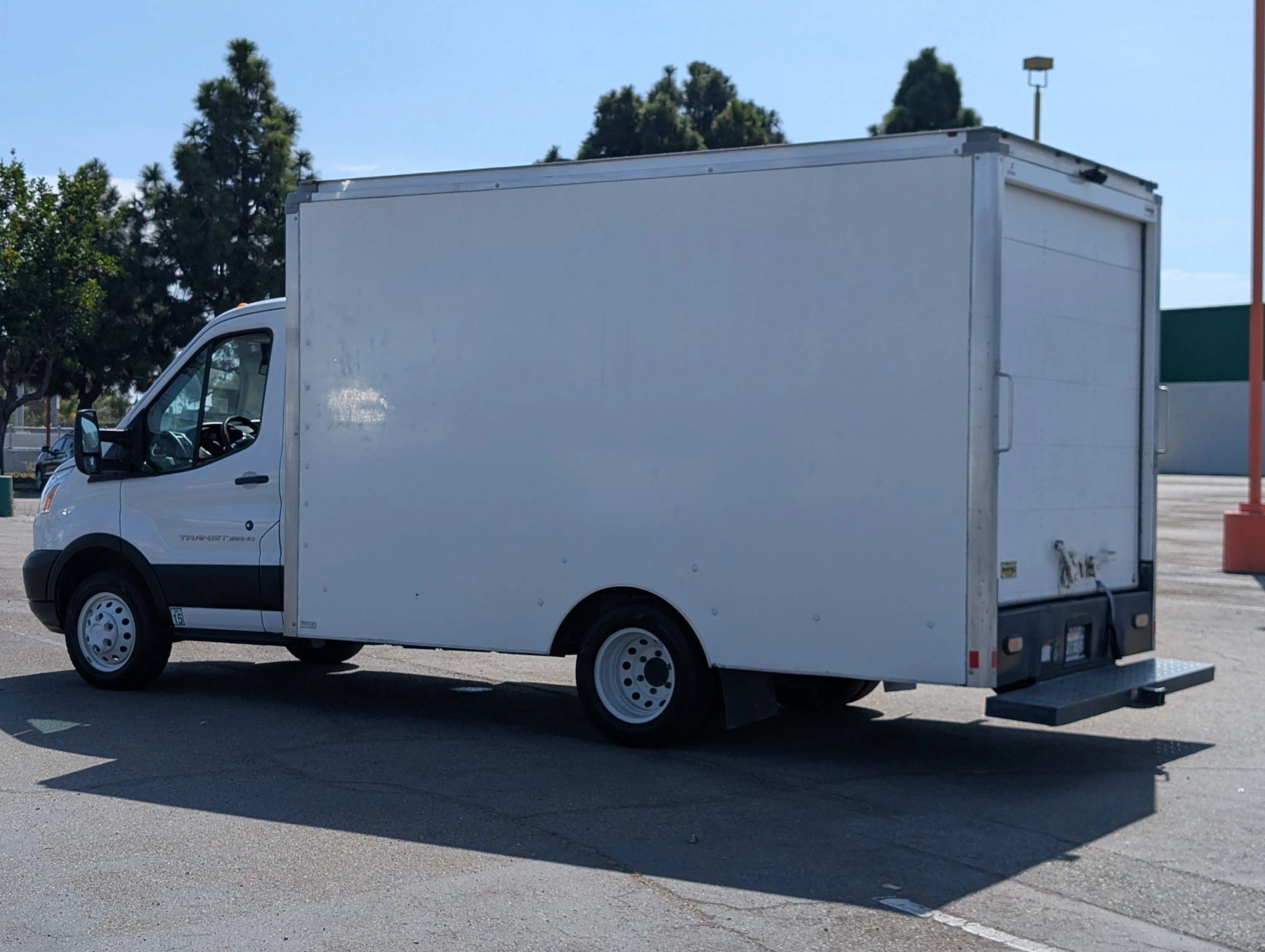 Used 2019 Ford Transit 350 138 DRW w/ Exterior Upgrade Package RWD image 5