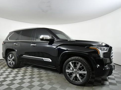 Used 2023 Toyota Sequoia Capstone image 9