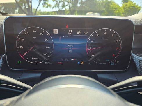 Used 2026 Mercedes-Benz GLC 300 image 28