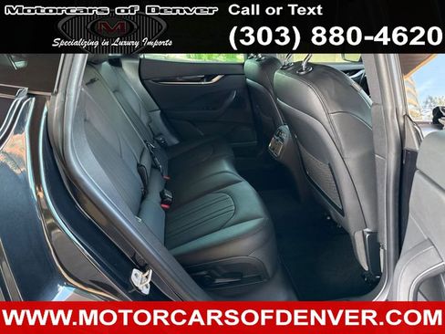 Used 2022 Maserati Levante GT AWD/4WD image 10