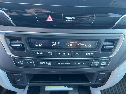 Used 2021 Honda Pilot Special Edition image 18