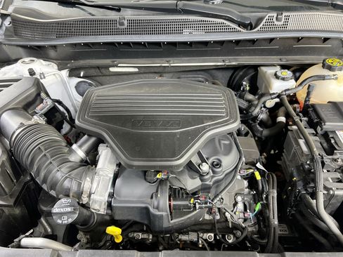 Used 2022 Chevrolet Blazer LT w/ Midnight/Sport Edition image 28