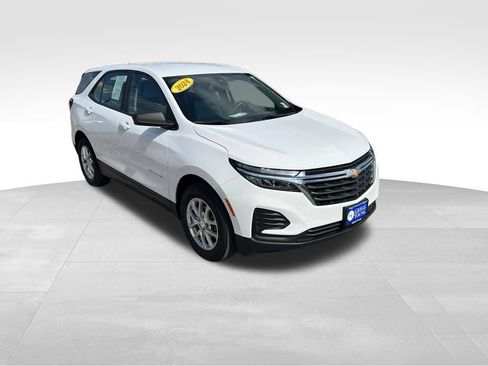 Used 2024 Chevrolet Equinox LS AWD/4WD image 9