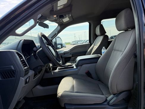 Used 2022 Ford F450 XLT w/ XLT Premium Package AWD/4WD image 5