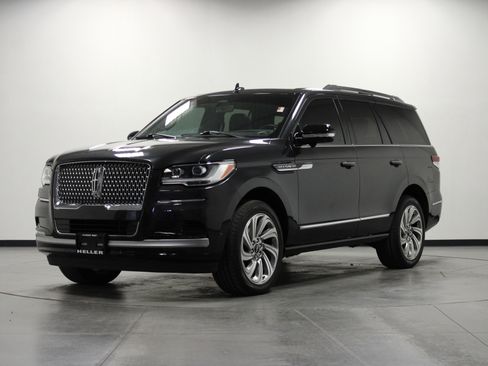 Used 2024 Lincoln Navigator Reserve w/ Equipment Group 201A image 8