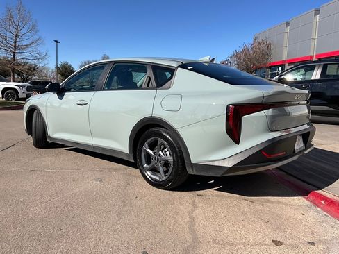 Used 2025 Kia K4 LXS image 8