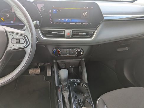 Certified 2025 Chevrolet TrailBlazer LS w/ LS Convenience Package image 12