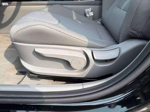 New 2026 Hyundai Elantra SE FWD image 14