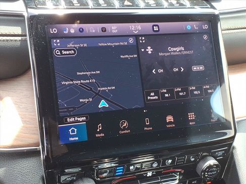 Used 2025 Jeep Grand Cherokee Summit AWD/4WD image 29