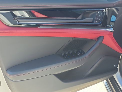 Certified 2025 Porsche Panamera 4S image 24