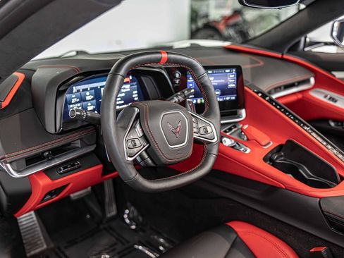 Used 2023 Chevrolet Corvette Stingray w/ Z51 Performance Package image 18