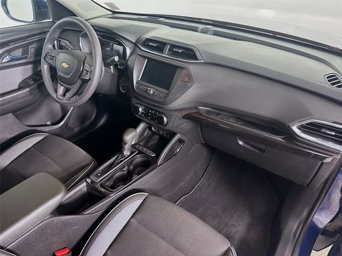 Used 2022 Chevrolet TrailBlazer LT image 28