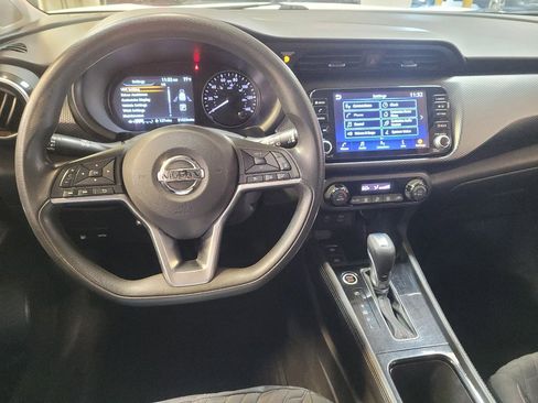 Used 2021 Nissan Kicks SV FWD image 22