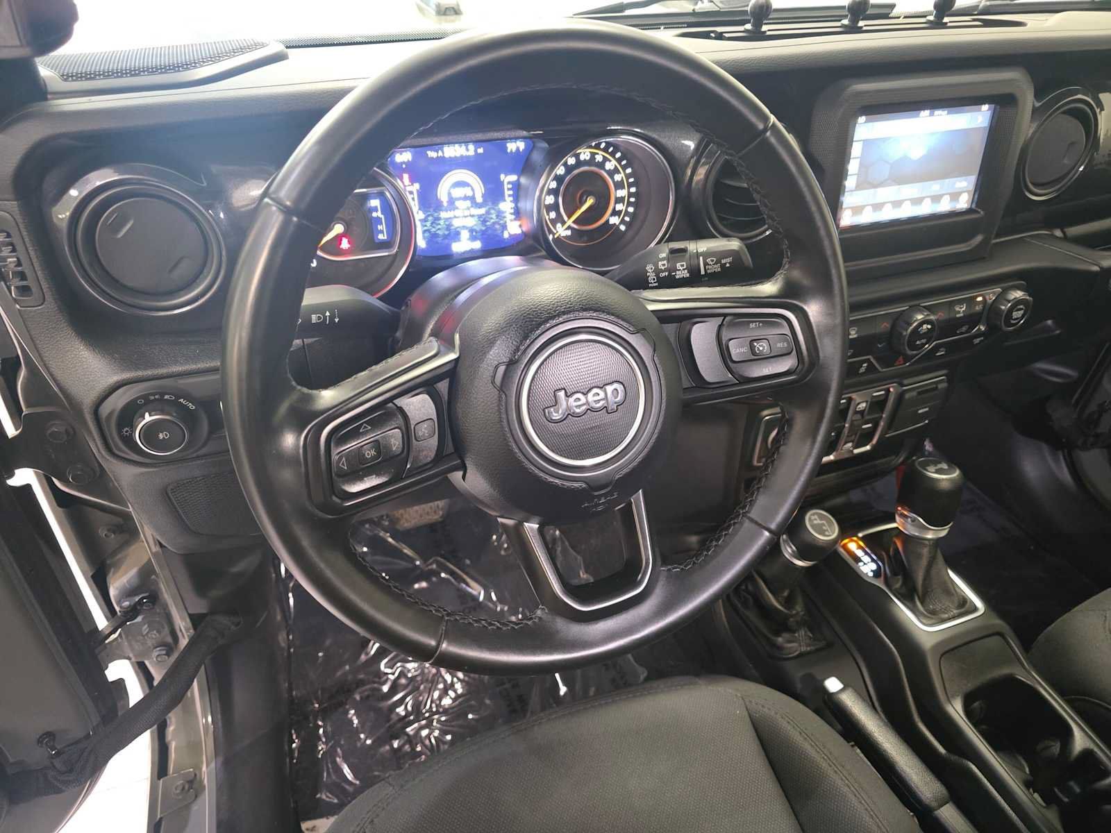 Used 2022 Jeep Wrangler Unlimited Sport AWD/4WD image 2