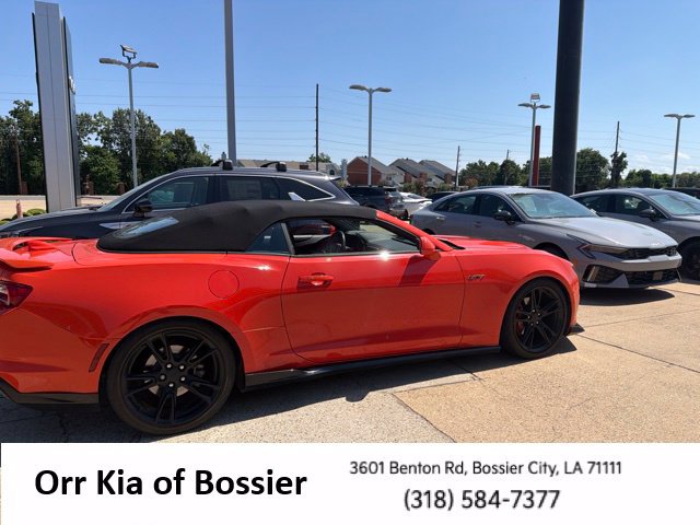 Used 2020 Chevrolet Camaro LT w/ Technology Package RWD image 7