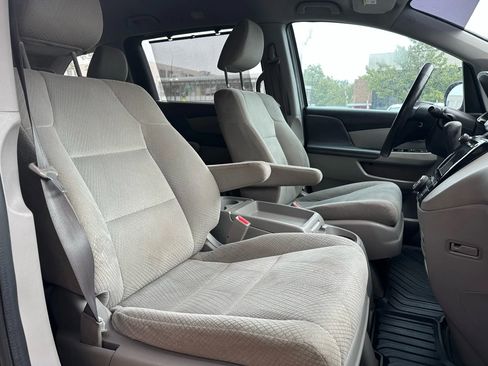 Used 2016 Honda Odyssey SE image 14