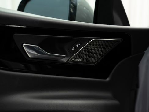 Used 2020 Jaguar XE S image 30