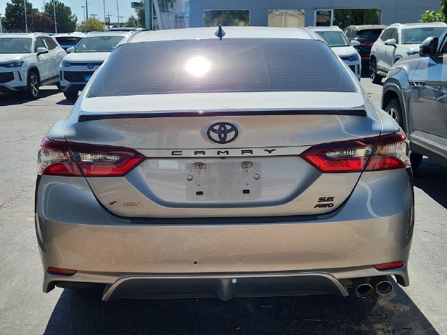 Used 2022 Toyota Camry SE AWD/4WD image 4