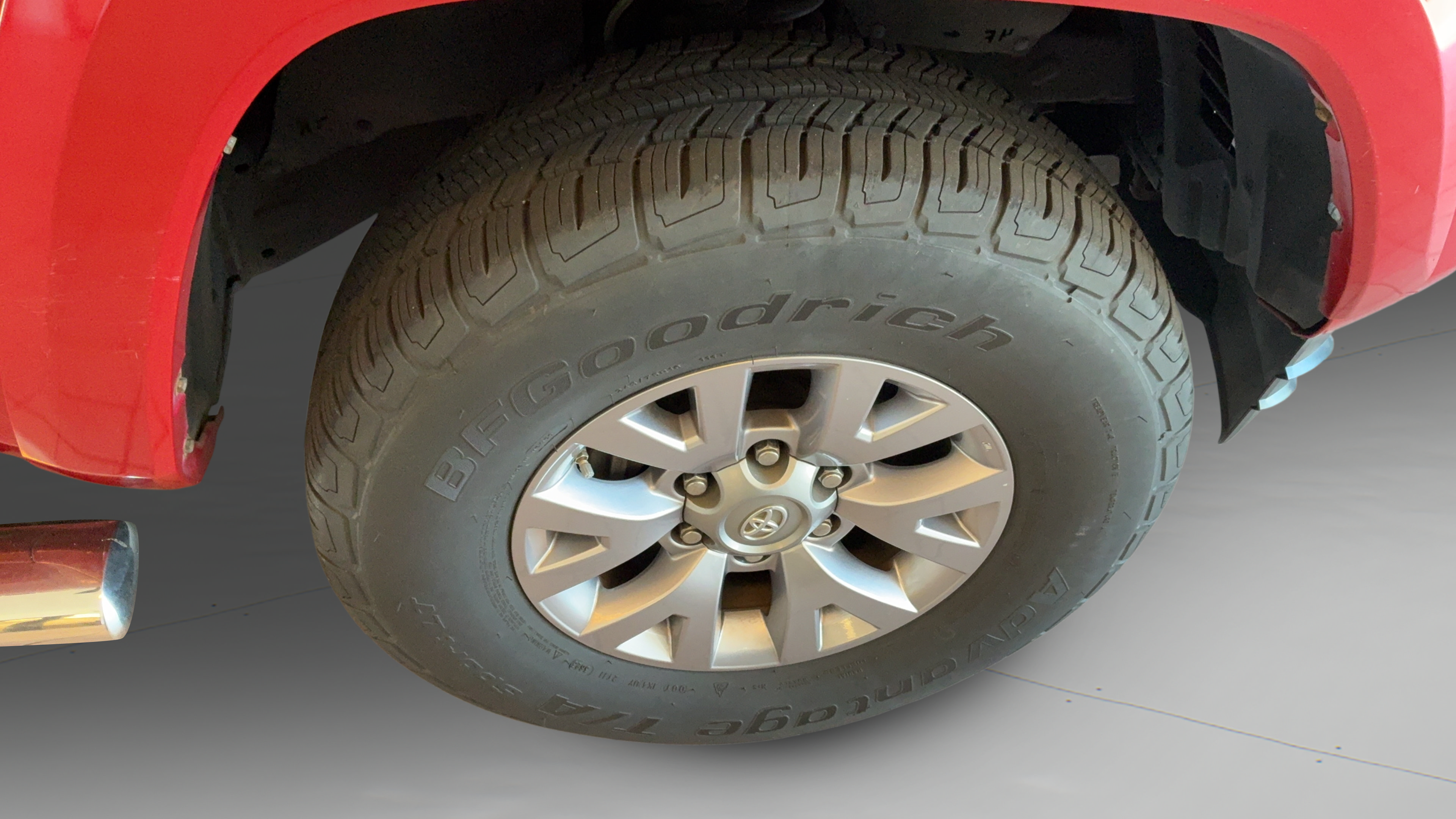 Used 2016 Toyota Tacoma SR5 w/ SR5 Appearance Package (SN) RWD image 43