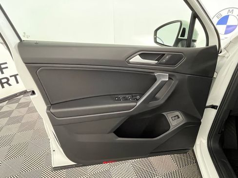 Used 2021 Volkswagen Tiguan SEL image 23