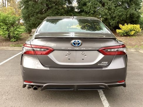 Used 2024 Toyota Camry XSE w/ Navigation Package image 23