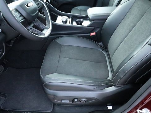 New 2025 Jeep Grand Cherokee L Laredo image 12