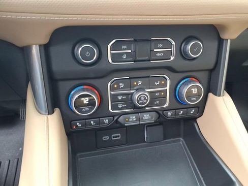 Used 2024 Chevrolet Tahoe Premier image 19