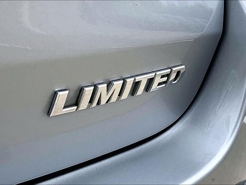 Used 2015 Toyota Highlander Limited FWD image 9
